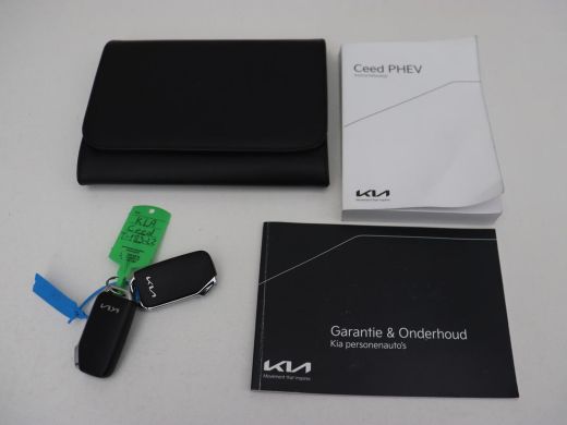 Kia Ceed 1.6 GDI PHEV DynamicPlusLine | Trekhaak | Stoel & stuurverwarming | Adaptive cruise | Camera | Ca... ActivLease financial lease