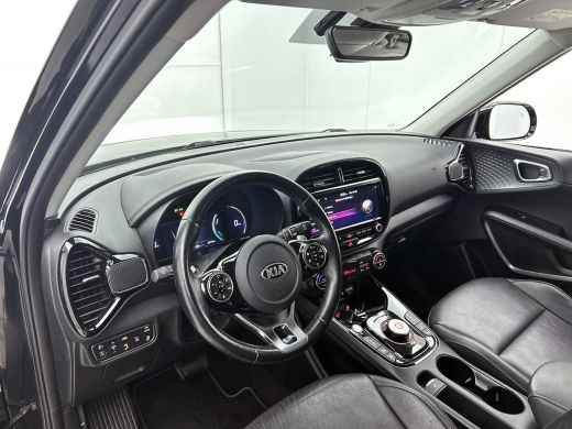Kia e-Soul 150kW / 64kWh Executive line / Leder / TV. DVD scherm / Xenon / Navigatie / Airco-ecc. / Apk 12-2026 ActivLease financial lease