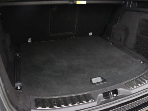 Land Rover Discovery Sport P300e 1.5 R-Dynamic | Leder | Stoelverwarming | Trekhaak | Carplay | Meridian Sound | Camera | 20... ActivLease financial lease