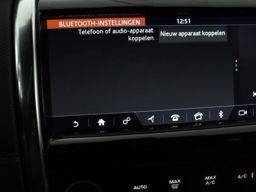 Land Rover Discovery Sport P300e 1.5 R-Dynamic | Leder | Stoelverwarming | Trekhaak | Carplay | Meridian Sound | Camera | 20... ActivLease financial lease