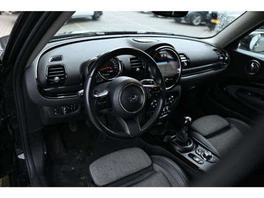 Mini Clubman One Classic / Comfortstoelen / LED / PDC / Cruise Control / Navigatie / Apple CarPlay / 17" LMV ActivLease financial lease