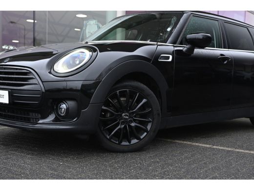 Mini Clubman One Classic / Comfortstoelen / LED / PDC / Cruise Control / Navigatie / Apple CarPlay / 17" LMV ActivLease financial lease