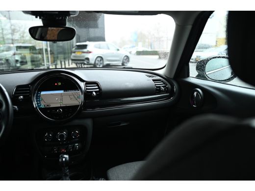 Mini Clubman One Classic / Comfortstoelen / LED / PDC / Cruise Control / Navigatie / Apple CarPlay / 17" LMV ActivLease financial lease