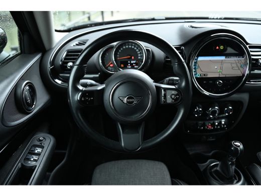 Mini Clubman One Classic / Comfortstoelen / LED / PDC / Cruise Control / Navigatie / Apple CarPlay / 17" LMV ActivLease financial lease