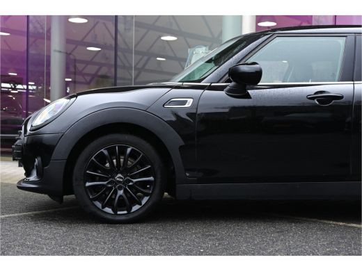 Mini Clubman One Classic / Comfortstoelen / LED / PDC / Cruise Control / Navigatie / Apple CarPlay / 17" LMV ActivLease financial lease