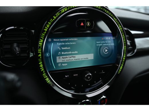 Mini Cooper Cooper Classic / Panoramadak / Sportstoelen / Achteruitrijcamera / Comfort Access / Stuurverwarmi... ActivLease financial lease