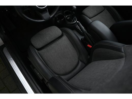 Mini Cooper Cooper Classic / Panoramadak / Sportstoelen / Achteruitrijcamera / Comfort Access / Stuurverwarmi... ActivLease financial lease