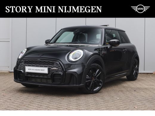Mini Cooper John Cooper Works Automaat / Panoramadak / Sportstoelen / Achteruitrijcamera / Adaptief onderstel...