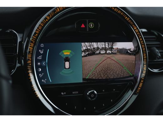 Mini Cooper John Cooper Works Automaat / Panoramadak / Sportstoelen / Achteruitrijcamera / Adaptief onderstel... ActivLease financial lease