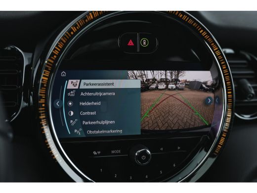 Mini Cooper John Cooper Works Automaat / Panoramadak / Sportstoelen / Achteruitrijcamera / Adaptief onderstel... ActivLease financial lease