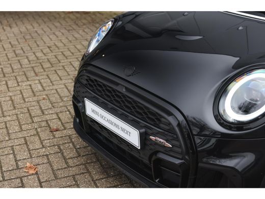 Mini Cooper John Cooper Works Automaat / Panoramadak / Sportstoelen / Achteruitrijcamera / Adaptief onderstel... ActivLease financial lease