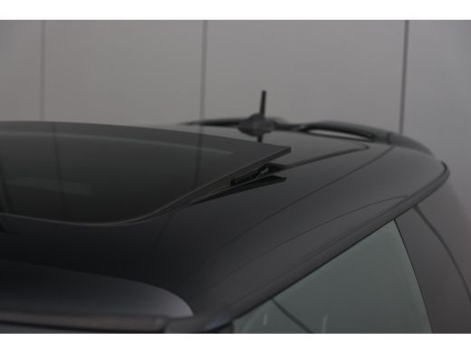 Mini Cooper John Cooper Works Automaat / Panoramadak / Sportstoelen / Achteruitrijcamera / Adaptief onderstel... ActivLease financial lease