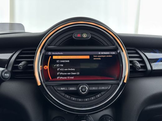 Mini Electric Yours 33 kWh [ 3-Fase-11kW ] {SOH-100%} (INCL-BTW) Aut.* HEATPUMP | PANO | LEATHER | DIGI-COCKPIT... ActivLease financial lease