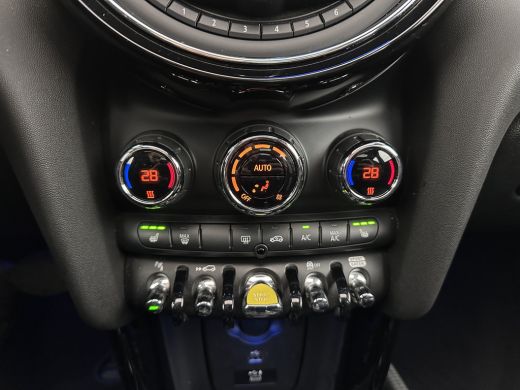 Mini Electric Yours 33 kWh [ 3-Fase-11kW ] {SOH-100%} (INCL-BTW) Aut.* HEATPUMP | PANO | LEATHER | DIGI-COCKPIT... ActivLease financial lease