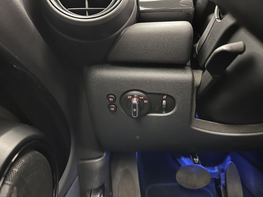 Mini Electric Yours 33 kWh [ 3-Fase-11kW ] {SOH-100%} (INCL-BTW) Aut.* HEATPUMP | PANO | LEATHER | DIGI-COCKPIT... ActivLease financial lease