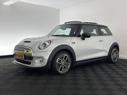 Mini Electric Yours 33 kWh [ 3-Fase-11kW ] {SOH-100%} (INCL-BTW) Aut.* HEATPUMP | PANO | LEATHER | DIGI-COCKPIT... ActivLease financial lease