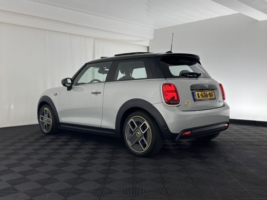 Mini Electric Yours 33 kWh [ 3-Fase-11kW ] {SOH-100%} (INCL-BTW) Aut.* HEATPUMP | PANO | LEATHER | DIGI-COCKPIT... ActivLease financial lease