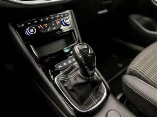 Opel Astra 1.2 Elegance Sport (APPLE CARPLAY, GROOT NAVI, CAMERA, LEDER, CLIMATE, STUUR/STOELVERWARMING, GET... ActivLease financial lease