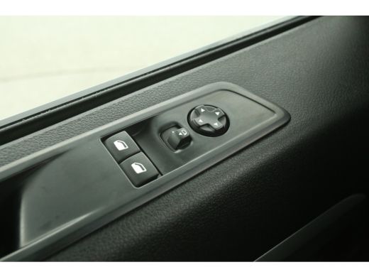 Opel Vivaro 2.0 145PK L3H1 | DC | 6-Zits | Trekh. | Airco | Cruise | Carplay | Parkeersens. ActivLease financial lease