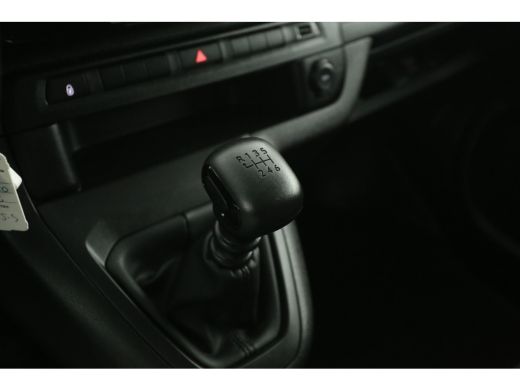 Opel Vivaro 2.0 145PK L3H1 | DC | 6-Zits | Trekh. | Airco | Cruise | Carplay | Parkeersens. ActivLease financial lease