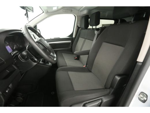 Opel Vivaro 2.0 145PK L3H1 | DC | 6-Zits | Trekh. | Airco | Cruise | Carplay | Parkeersens. ActivLease financial lease