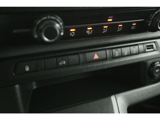 Opel Vivaro CDTI L2H1 | Airco | Cruise | 3-Zits | Trekhaak | Imperiaal | Kasten | Parkeersens. ActivLease financial lease