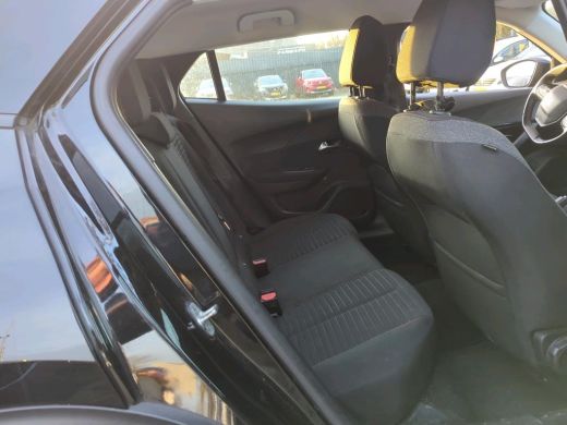 Peugeot 2008 1.2 PureTech Active | Navi by app | Bluetooth | All season | Parkeersensoren | 1e Eigenaar | 91.0... ActivLease financial lease