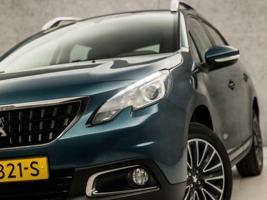 Peugeot 2008 1.2 PureTech Sport Automaat (APPLE CARPLAY, NAVIGATIE, PARKEERSENSOREN, SPORTSTOELEN, CRUISE, ARM... ActivLease financial lease