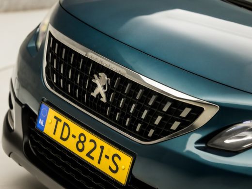 Peugeot 2008 1.2 PureTech Sport Automaat (APPLE CARPLAY, NAVIGATIE, PARKEERSENSOREN, SPORTSTOELEN, CRUISE, ARM... ActivLease financial lease