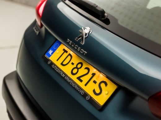 Peugeot 2008 1.2 PureTech Sport Automaat (APPLE CARPLAY, NAVIGATIE, PARKEERSENSOREN, SPORTSTOELEN, CRUISE, ARM... ActivLease financial lease