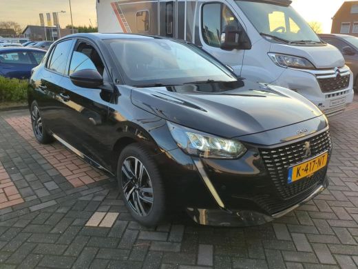 Peugeot 208 1.2 PureTech Allure Pack | Automaat | Navigatie | Camera | All season | 3D Instrumentenpaneel | 1... ActivLease financial lease