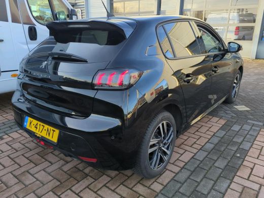 Peugeot 208 1.2 PureTech Allure Pack | Automaat | Navigatie | Camera | All season | 3D Instrumentenpaneel | 1... ActivLease financial lease
