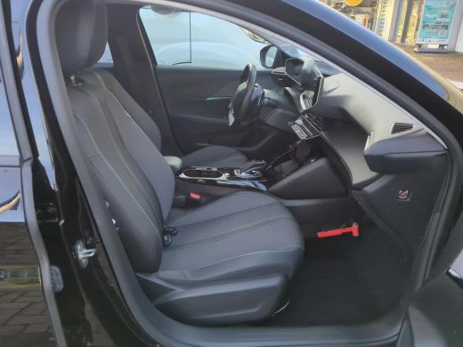 Peugeot 208 1.2 PureTech Allure Pack | Automaat | Navigatie | Camera | All season | 3D Instrumentenpaneel | 1... ActivLease financial lease