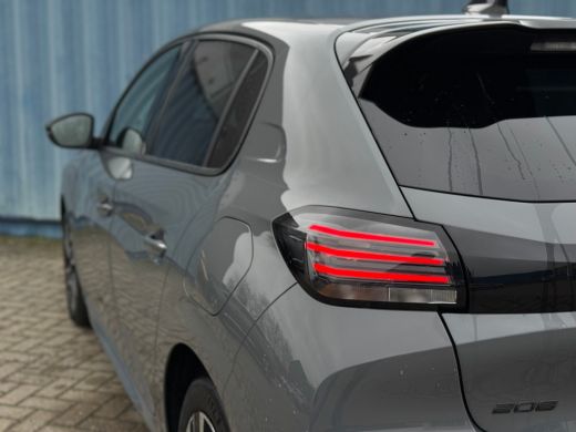 Peugeot 208 Hybrid 100 e-DCS6 Allure Automaat | Cruise control | Voor en achter parkeersensoren | Apple carpl... ActivLease financial lease