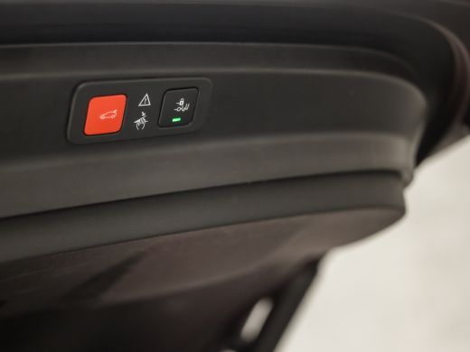 Peugeot 5008 1.2 PureTech Allure Sport 7 Peroons (APPLE CARPLAY, GROOT NAVI, 360 CAMERA, LEDER, STOELVERWARMIN... ActivLease financial lease