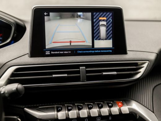 Peugeot 5008 1.2 PureTech Sport 7 Persoons Automaat (APPLE CARPLAY, GROOT NAVI, 360 CAMERA, TREKHAAK, GETINT G... ActivLease financial lease