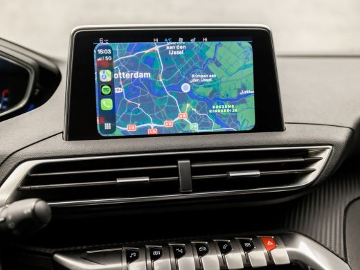 Peugeot 5008 1.2 PureTech Sport 7 Persoons Automaat (APPLE CARPLAY, GROOT NAVI, 360 CAMERA, TREKHAAK, GETINT G... ActivLease financial lease