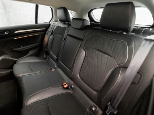 Renault M&eacute;gane Estate Estate 1.2 TCe Bose Sport (APPLE CARPLAY, GROOT NAVI, BOSE AUDIO, LEDER, CAMERA, KEYLESS, SFEERVE... ActivLease financial lease