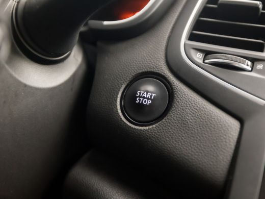 Renault M&eacute;gane Estate Estate 1.2 TCe Bose Sport (APPLE CARPLAY, GROOT NAVI, BOSE AUDIO, LEDER, CAMERA, KEYLESS, SFEERVE... ActivLease financial lease