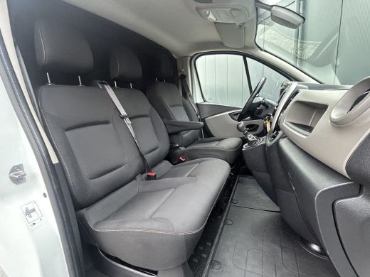 Renault Trafic 1.6 dCi 126 PK / L2H1 / TREKHAAK / AIRCO / CRUISE / NAVI / 3-ZITS / CAMERA / BLUETOOTH ActivLease financial lease