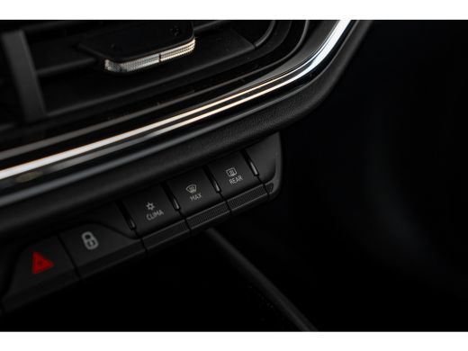 Skoda Enyaq iV 80 204 PK First Edition Achteruitrijcamera | Trekhaak | Adaptive cruise control | Dodehoekdetecti... ActivLease financial lease