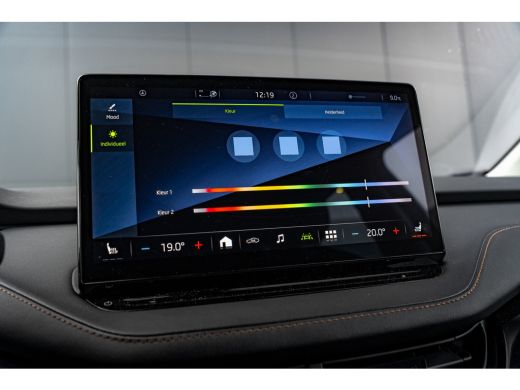 Skoda Enyaq iV 80 204 PK First Edition Achteruitrijcamera | Trekhaak | Adaptive cruise control | Dodehoekdetecti... ActivLease financial lease