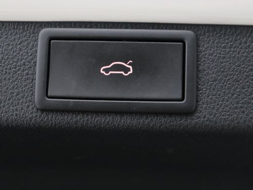 Skoda Octavia 1.5 TSI Business Edition Plus | Stoelverwarming | Trekhaak | Adaptive cruise | Keyless | Full LED... ActivLease financial lease