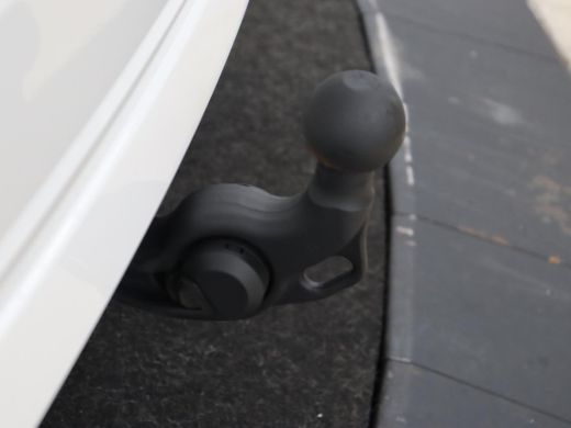 Skoda Octavia 1.5 TSI Business Edition Plus | Stoelverwarming | Trekhaak | Adaptive cruise | Keyless | Full LED... ActivLease financial lease