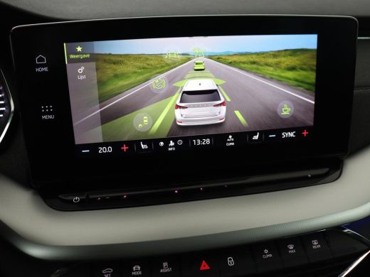 Skoda Octavia 1.5 TSI Business Edition Plus | Stoelverwarming | Trekhaak | Adaptive cruise | Keyless | Full LED... ActivLease financial lease