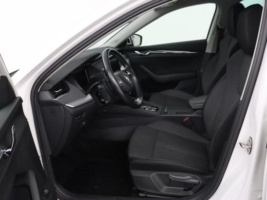 Skoda Octavia 1.5 TSI Business Edition Plus | Stoelverwarming | Trekhaak | Adaptive cruise | Keyless | Full LED... ActivLease financial lease