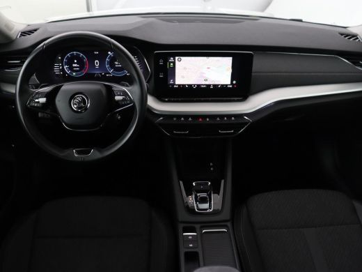 Skoda Octavia 1.5 TSI Business Edition Plus | Stoelverwarming | Trekhaak | Adaptive cruise | Keyless | Full LED... ActivLease financial lease