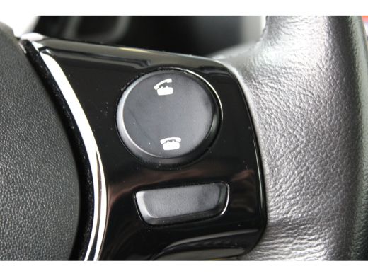 Toyota Aygo 1.0 VVT-i x-nav | Navigatie | Achteruitrijcamera | Cruise control | Elektrische ramen voor | ActivLease financial lease