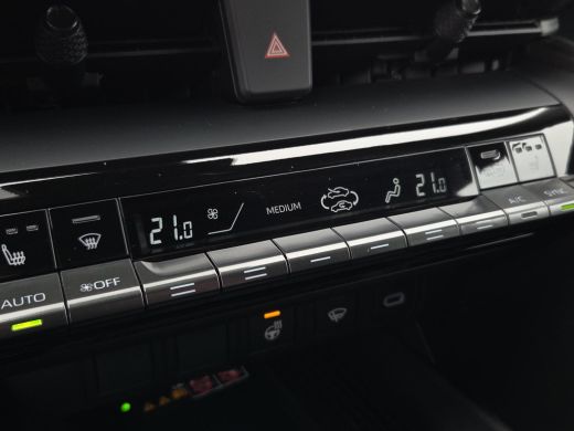 Toyota C-HR 1.8 Hybrid 140 First Edition | Apple CarPlay | Parkeersensoren | Blindspot | Rijklaarprijs incl. ... ActivLease financial lease