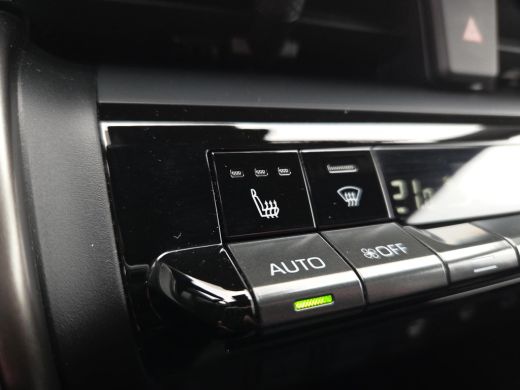 Toyota C-HR 1.8 Hybrid 140 First Edition | Apple CarPlay | Parkeersensoren | Blindspot | Rijklaarprijs incl. ... ActivLease financial lease